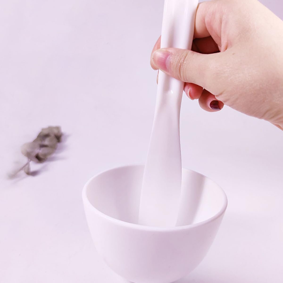 OSALADI DIY Facial Mask Tool Set 5pcs Silicone Mixing Bowl Anti-drop Beauty Salon Bowl with Stirring Rod, Silicone Brush, Soft Bristle Brush, and Measuring Spoon for Skincare Treatment - Image 6