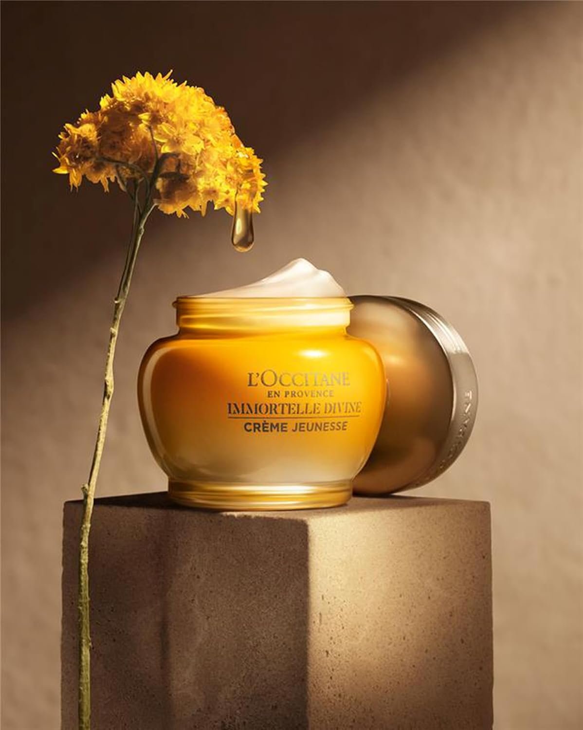 L'Occitane Immortelle Divine Cream, Anti-Aging Face Moisturizer, Firms Skin & Helps Reduce Fine Lines, Wrinkles & Age Spots, Daily Hydrating Skincare - Image 2