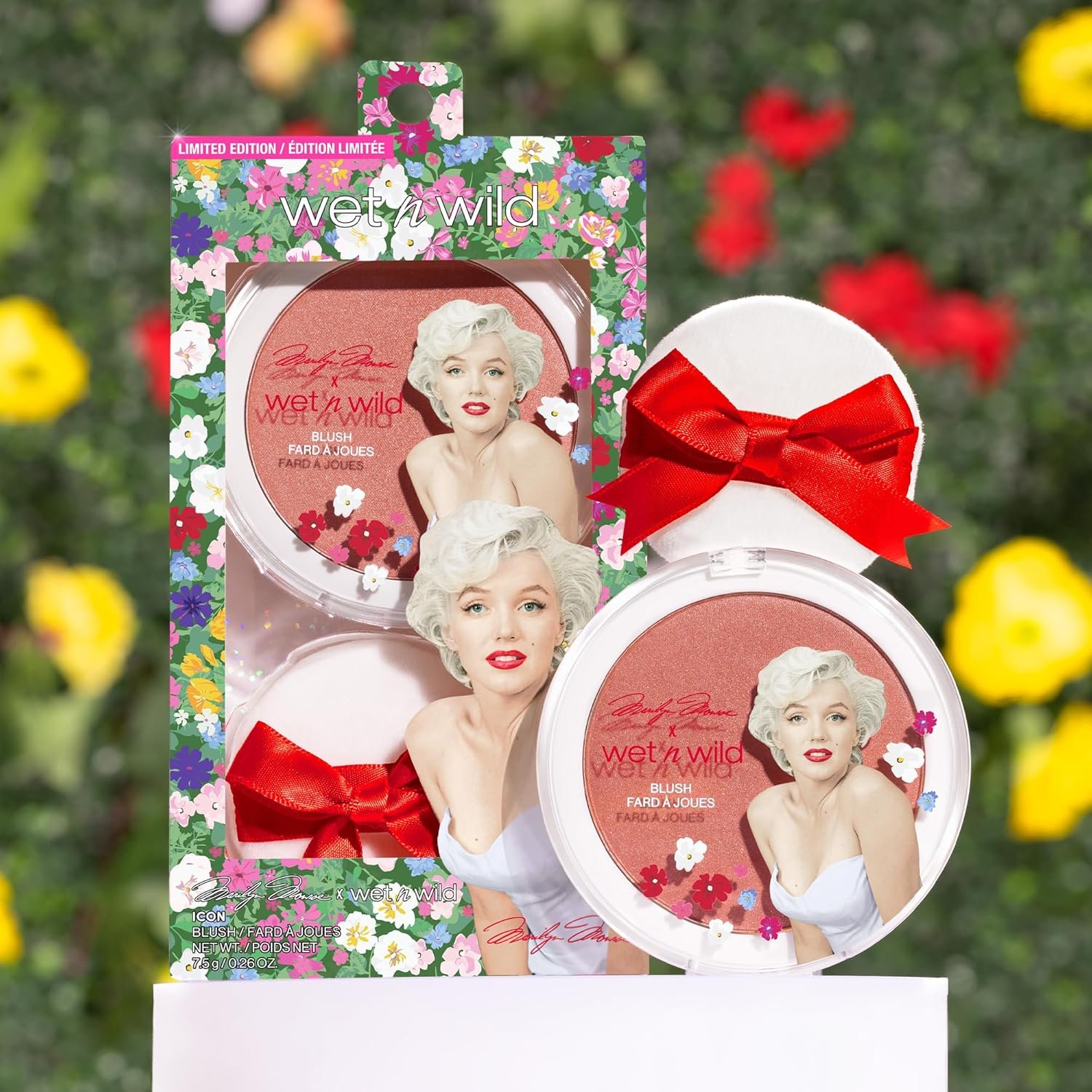 wet n wild Marilyn Monroe Collection Icon Blush – Velvety Pearlescent Powder Blush, Buildable & Blendable Formula Infused with Vitamin E, Includes Sponge Applicator, Cruelty-Free – Rose - Image 5