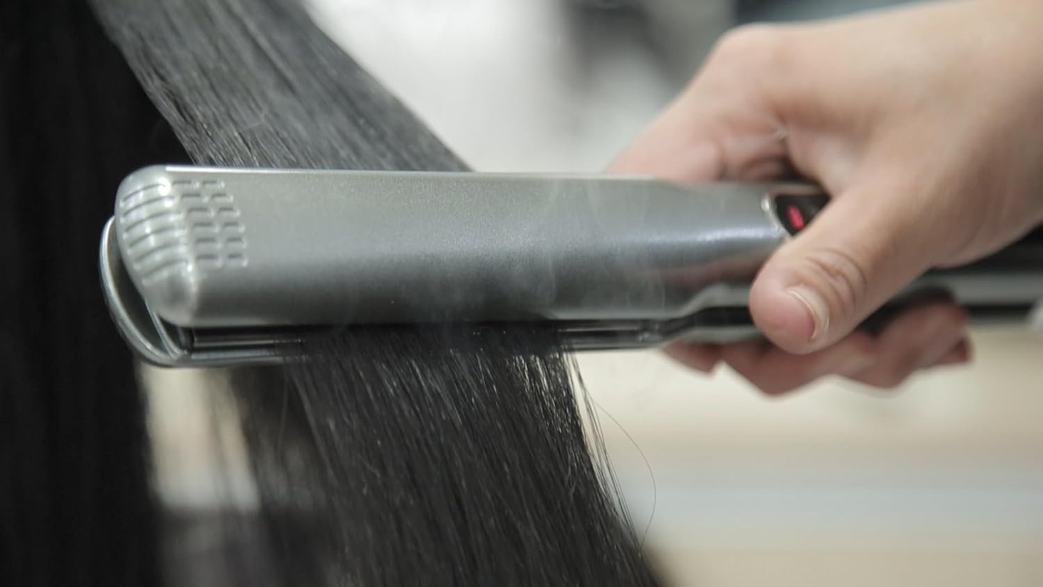 Lizze Extreme Professional Hair Straightener | Original Nano Titanium Technology Straightens Dry, Frizzy Hair Curls | 250 Deg. C. (480'f) - 110 Volts : Beauty & Professional Care - Image 3