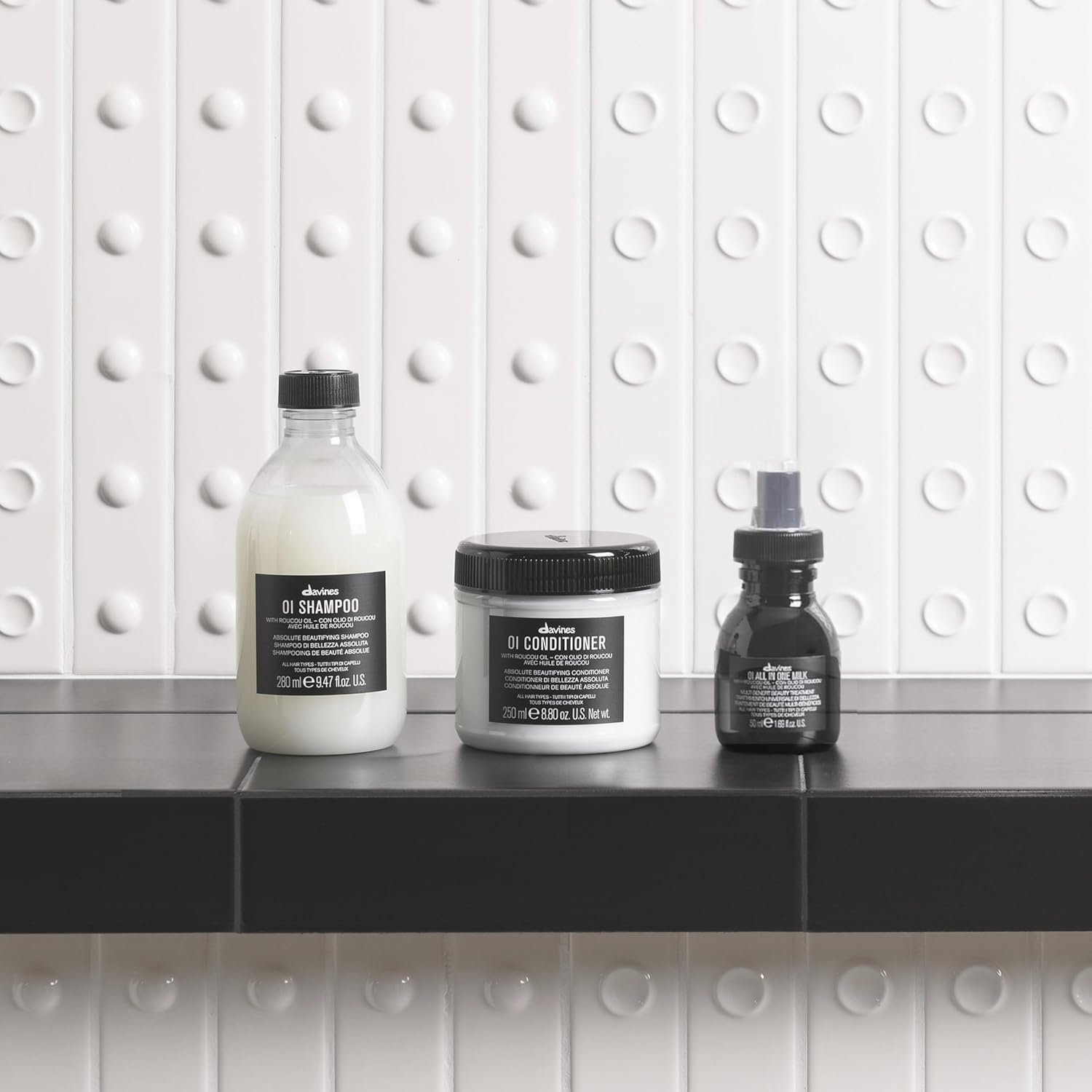 Davines OI All In One Milk, Hair Leave-in Conditioner Multi-Function Spray Treatment - Detangles, Controls Frizz & Heat Protectant - Weightless Antioxidant Roucou Oil Formula - Image 4